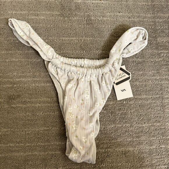 RVCA Other - RVCA Gray Floral Sea Spray Darling Wide Slide Skimpy Bikini Bottoms M/10 NWT